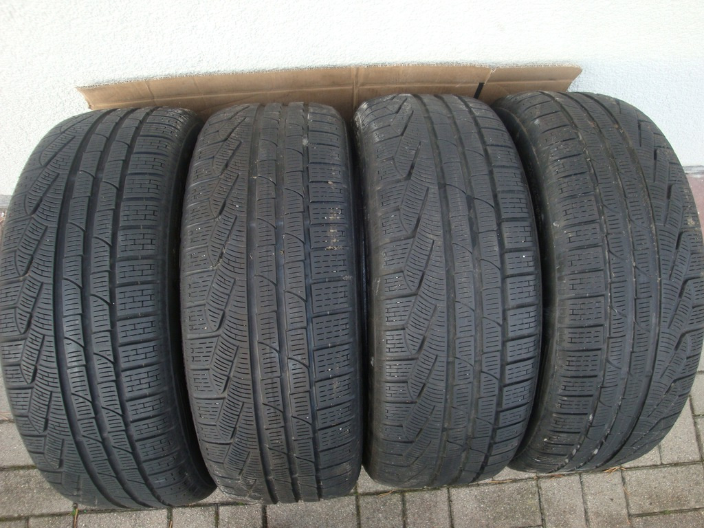 Zimní pneumatiky 225/45/18 PIRELLI SOTTOZERO RSC 6m 2021