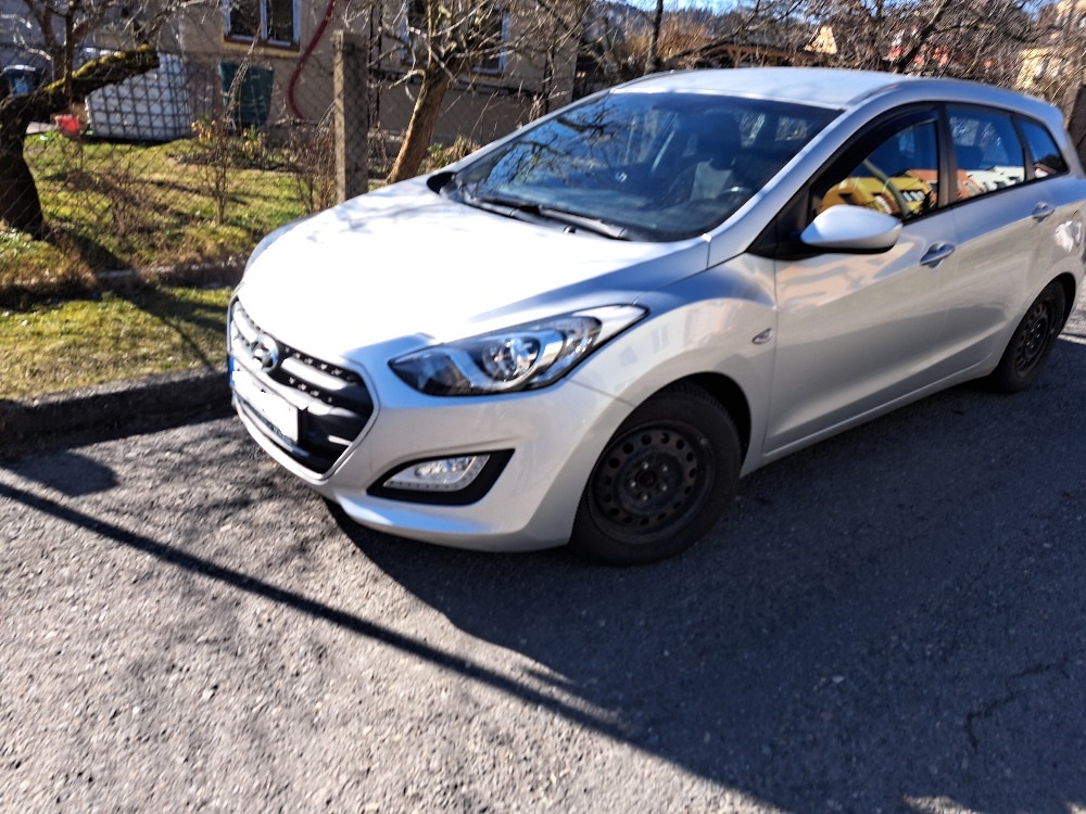 Hyundai i30 kombi, rv 2017, 92 000km 1,6 benzin