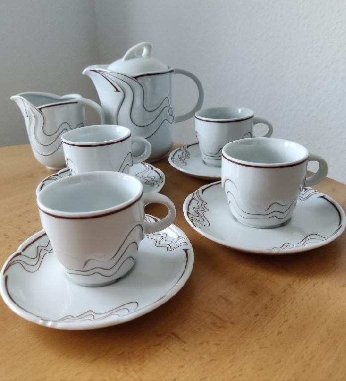 Porcelánový set (čs. výroba Dvory u Karl. Varů)