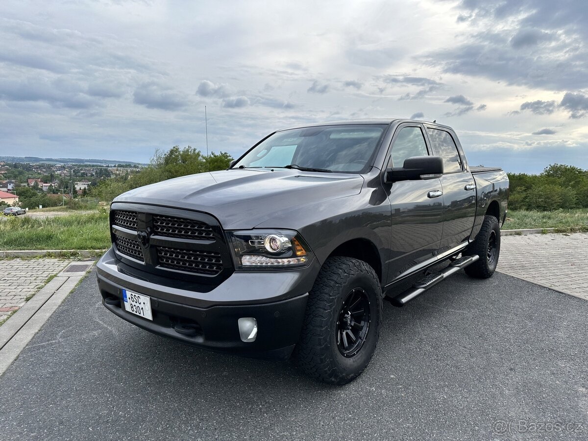 Ram 1500 5.7 V8 Lonestar