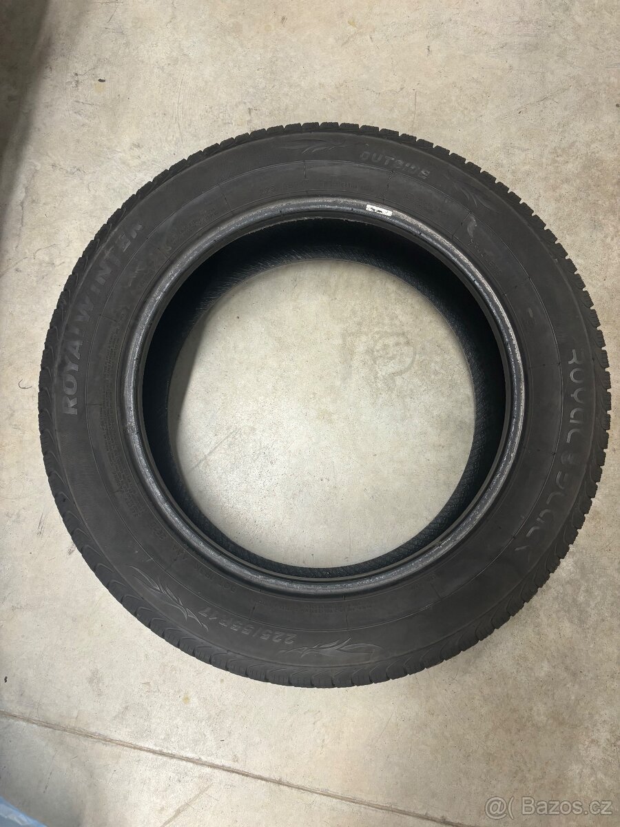 Prodám čtyři zimní pneumatiky 225/55R17