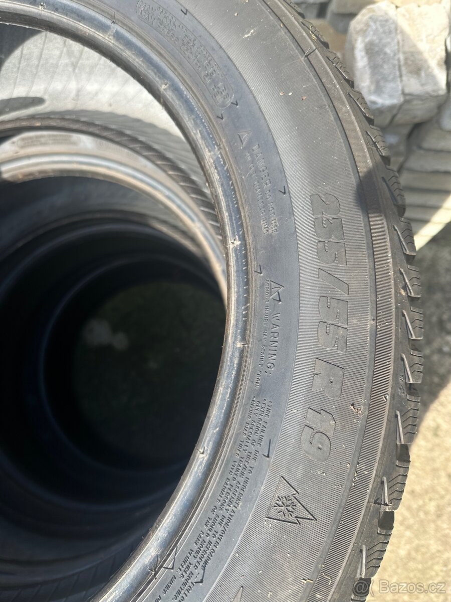 Pneumatiky 235/55 R19