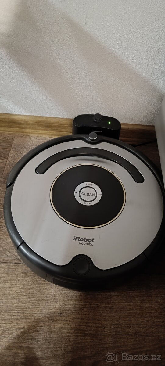 Robotický vysavač iRobot Roomba