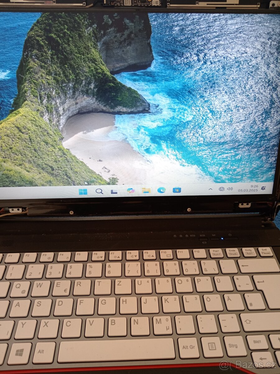 Lifebook E544 díly