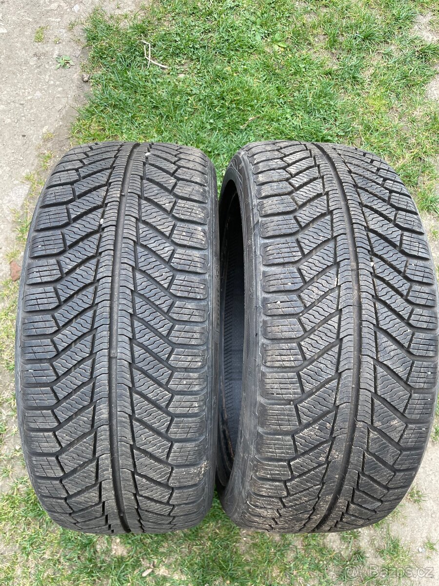 Point•s 225/40R18 zimní