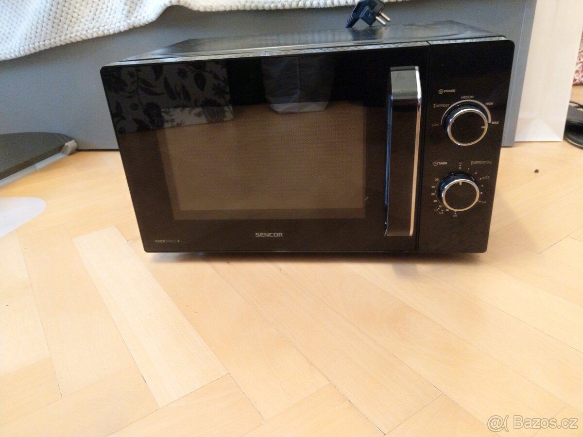 Mikrovlnná trouba Sencor Microwave Oven - černá (zánovní)