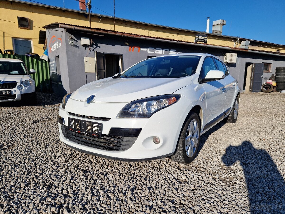 Renault Mégane III,1.5dCi,66KW,KLIMA,1.MAJITEL,R.V.09/2011