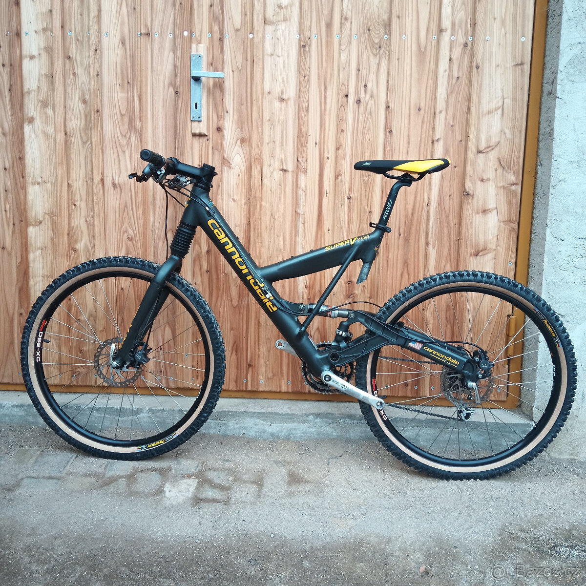 Cannondale Super V 700 Sleva