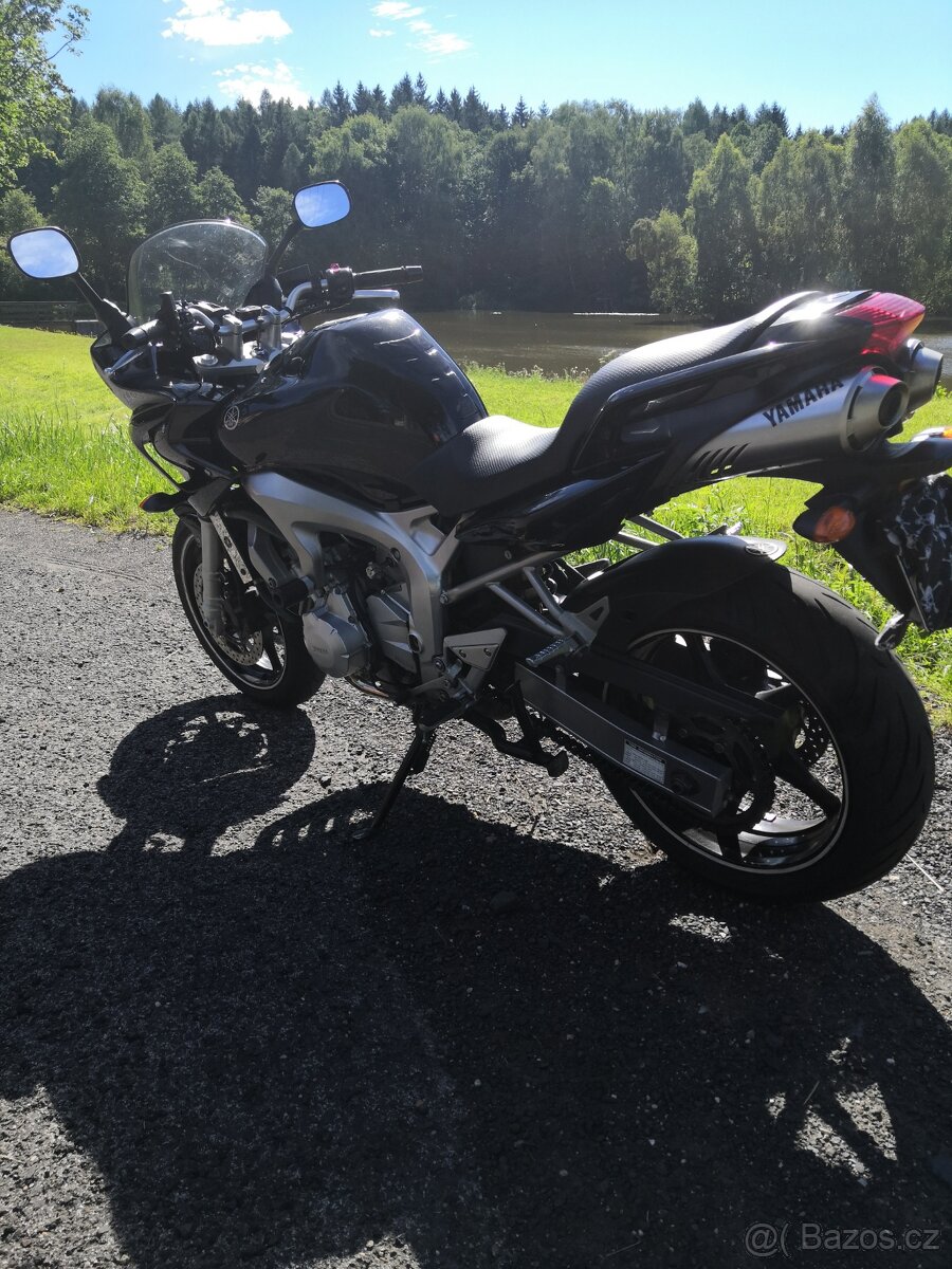 Yamaha FZ6 Fazer 600