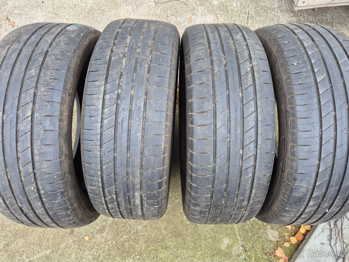 4ks letní Goodyear Efficient Grip 215/60 R17