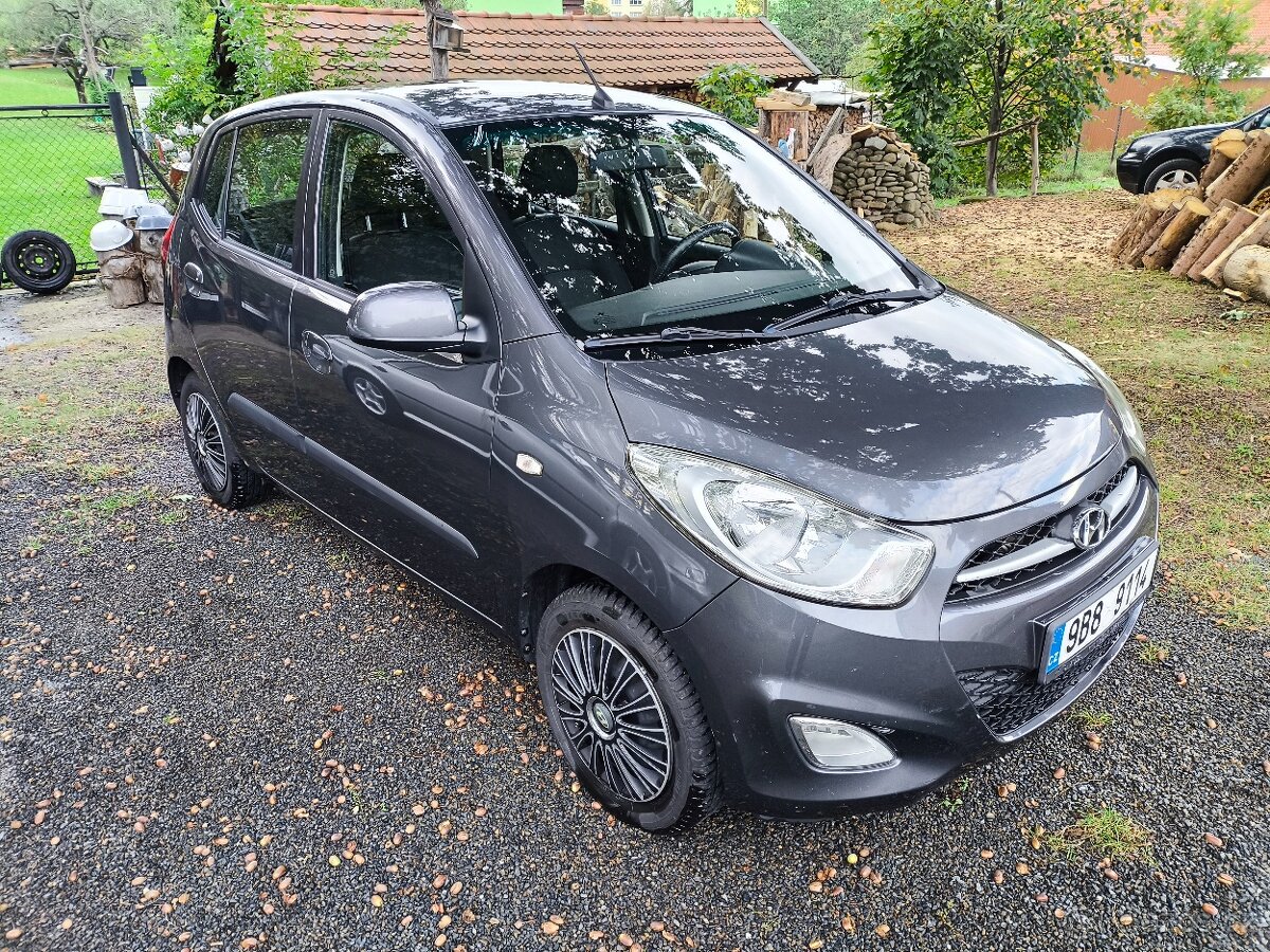 Prodám HYUNDAI i10 1,2  62kW AUTOMAT