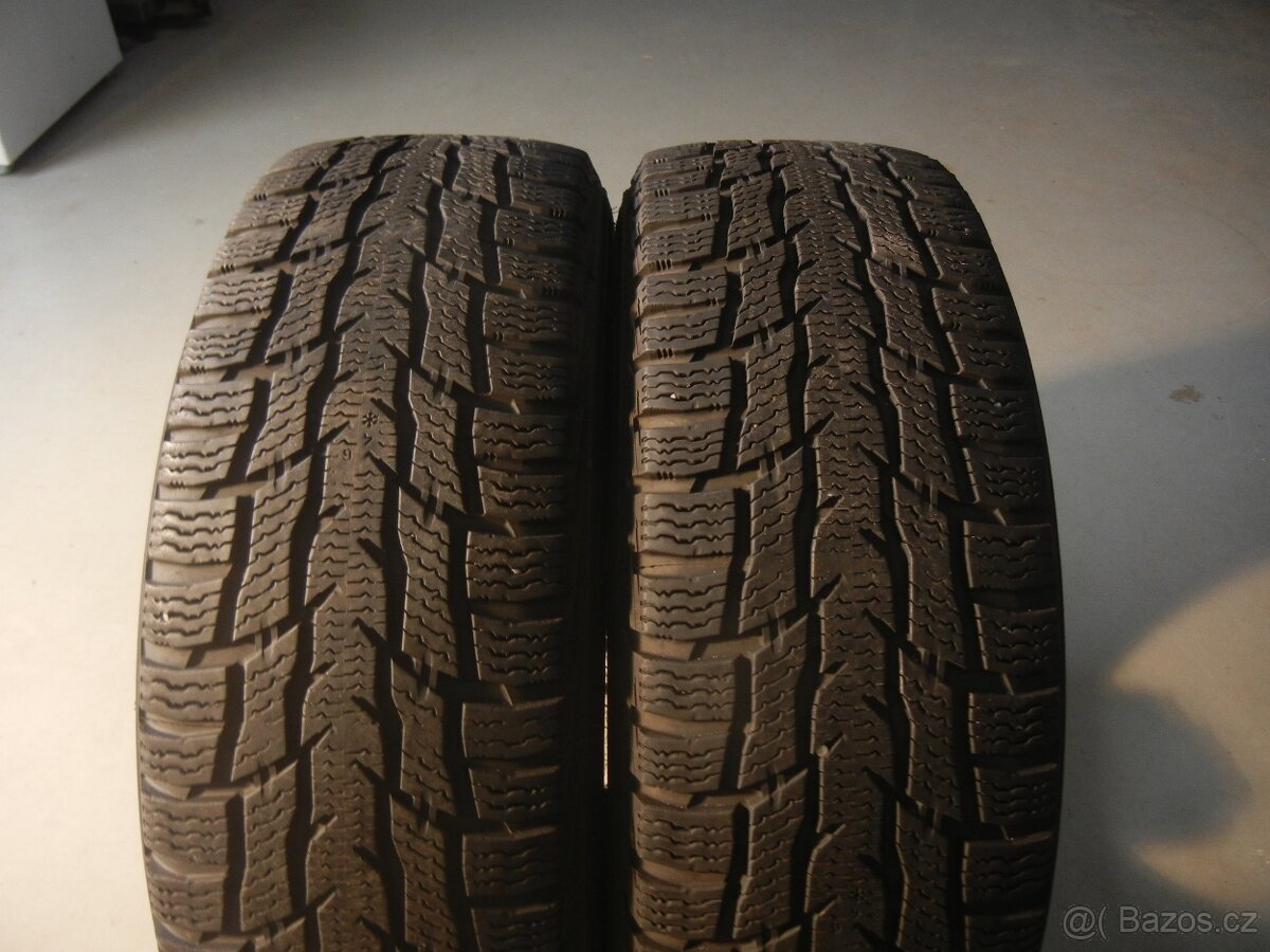 Zimní pneu Nokian 215/70R15C