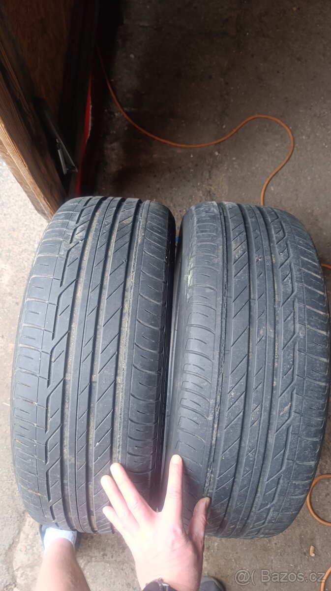 2ks Letni 225/45/19 Bridgestone