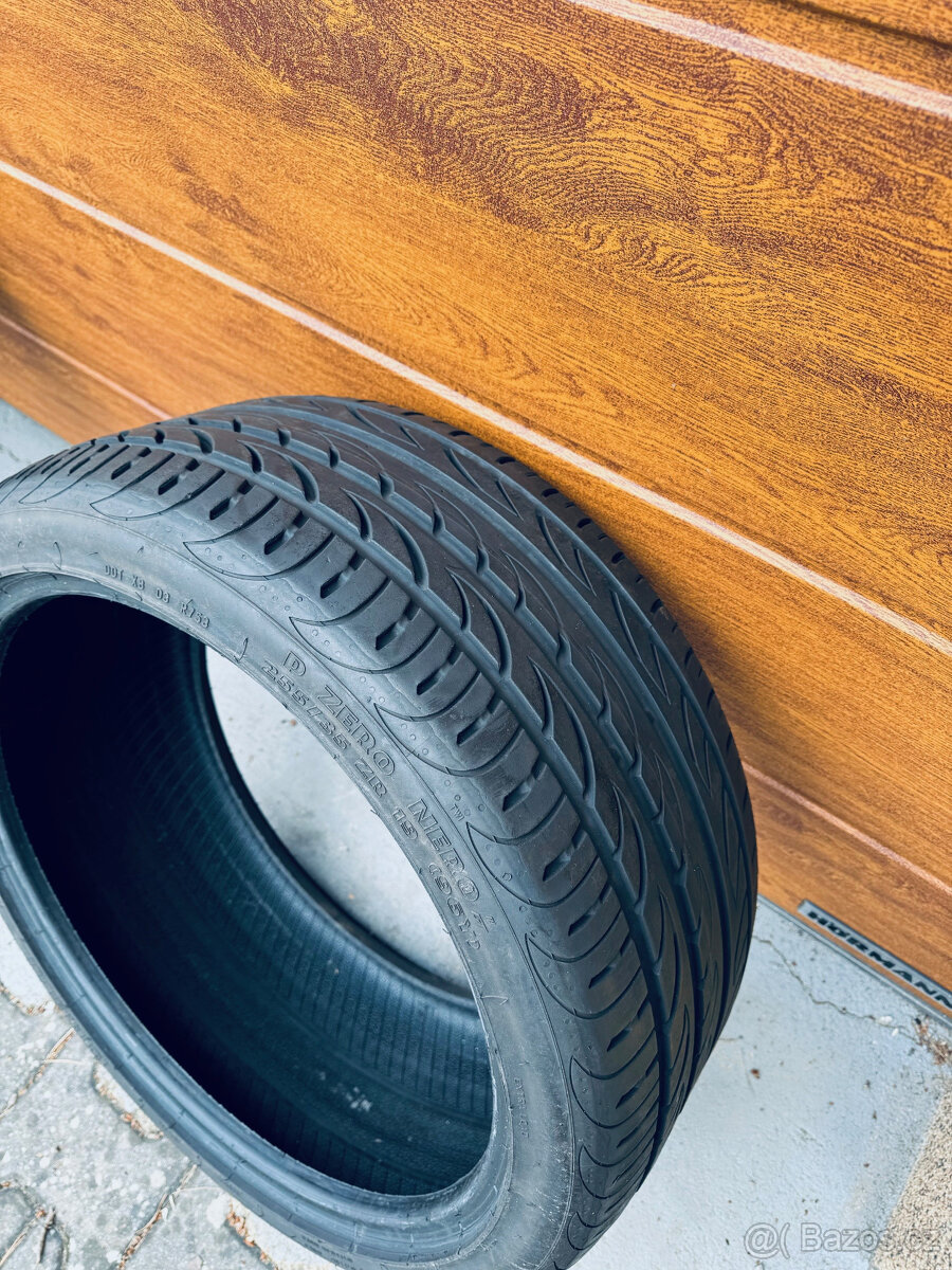 1ks Letní pneu Pirelli P Zero NERO 255/35 R19 - téměr nejeté