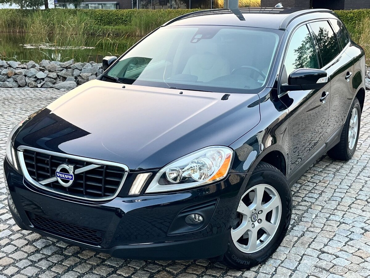 Volvo XC60 2.4D 4x4 120KW MANUÁL 1.MAJITEL SENZORY