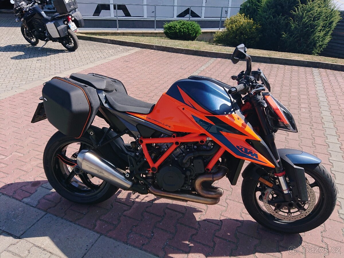 KTM 1290 Super Duke R 2021