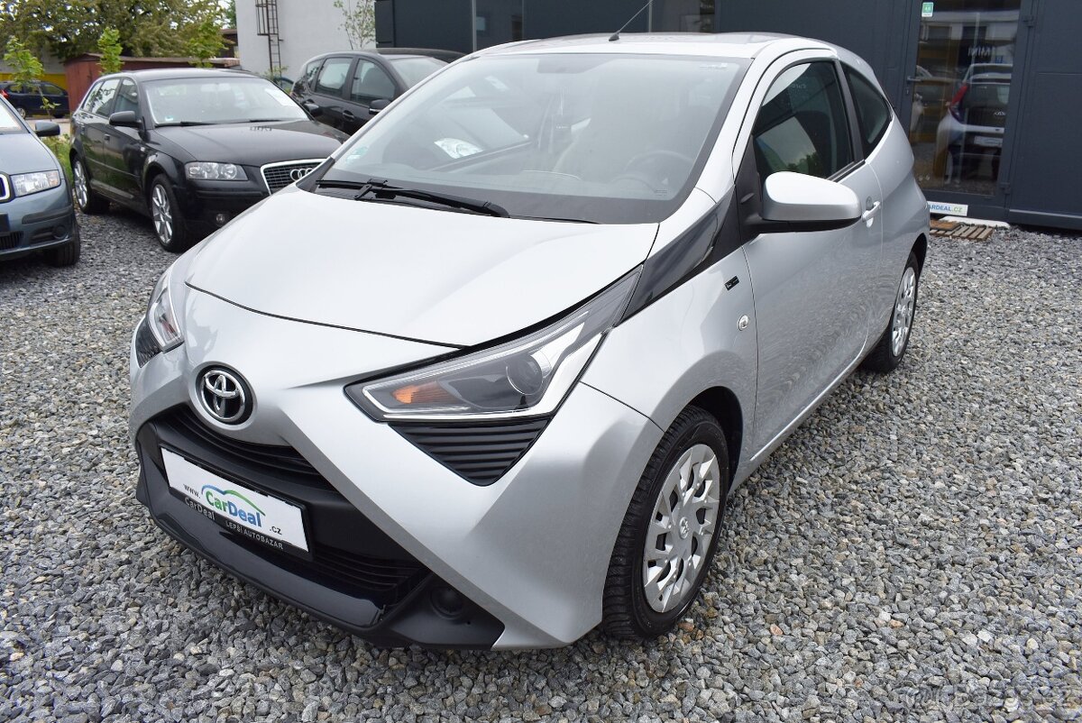 TOYOTA AYGO 1,0 X-CITY, ODPOČET DPH, 1.MAJ, AC, TEMPOMAT