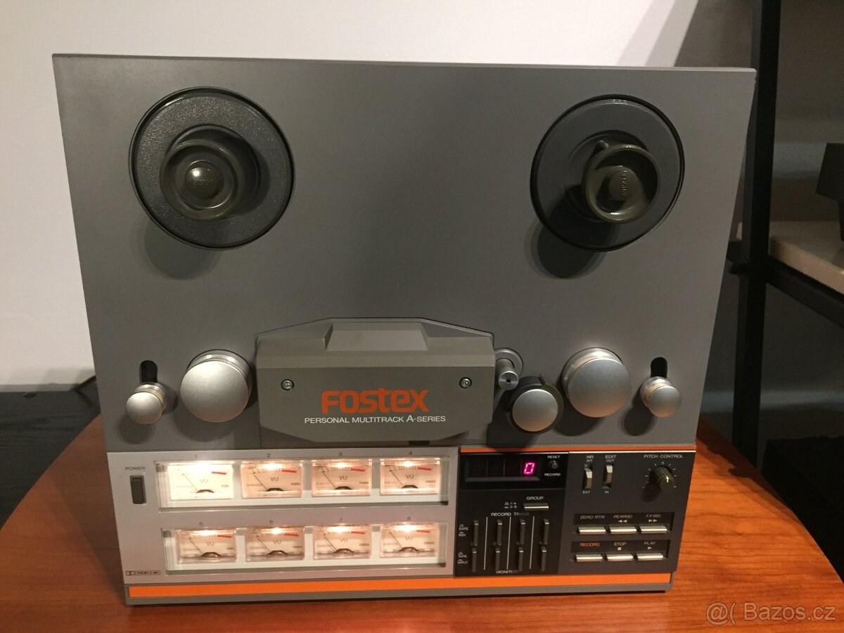 profesionální osmistopý kotouč. magnetofon FOSTEX model A-8