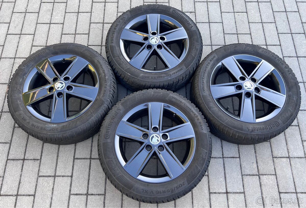 Octavia - 16" Star + zimní 205/55 R16 Continental