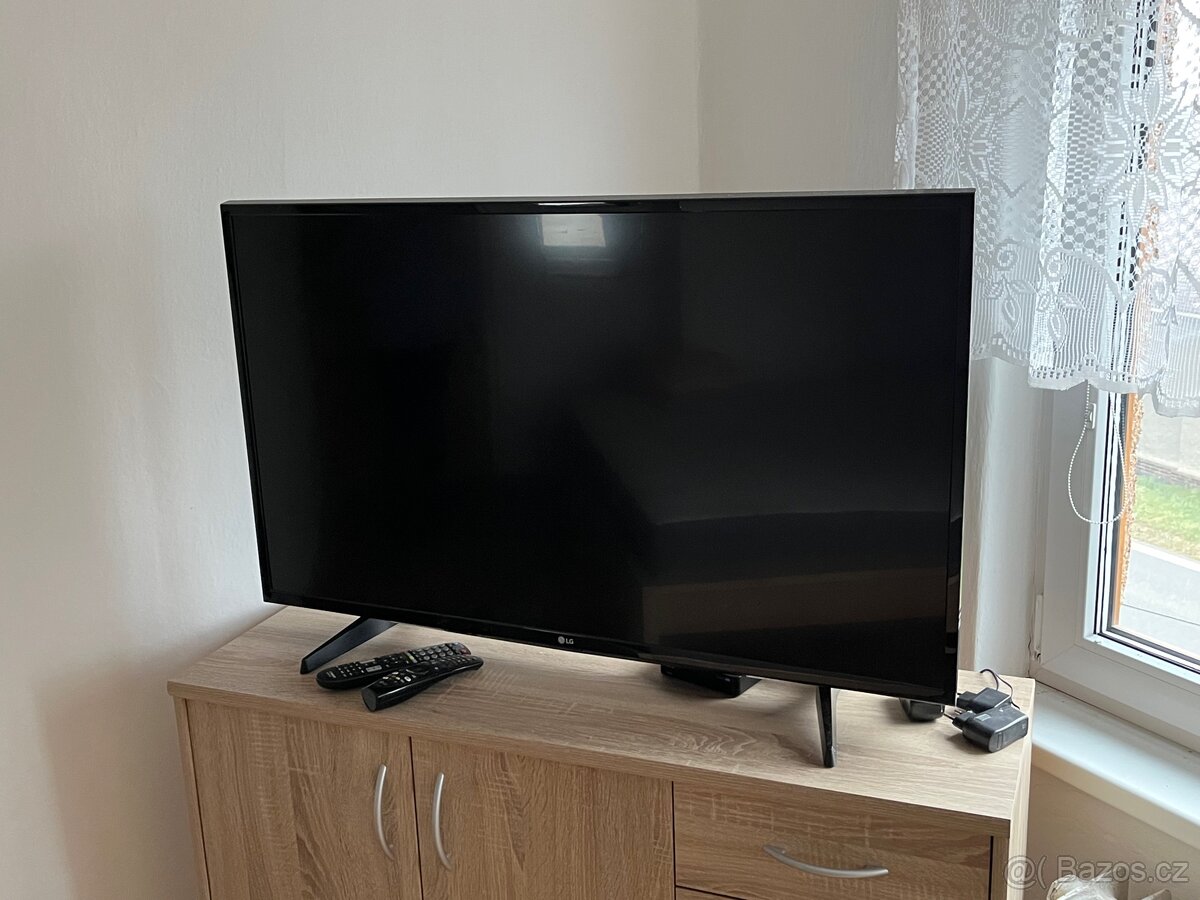 LED Televize LG 43LJ515V 108cm