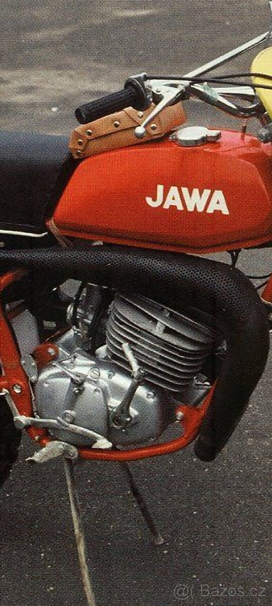 Kupim motor jawa sutazna