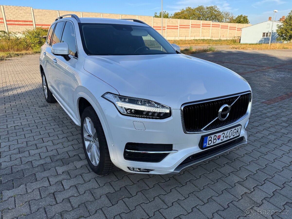 Volvo XC90 D5 AT AWD Momentum 7 Miestne