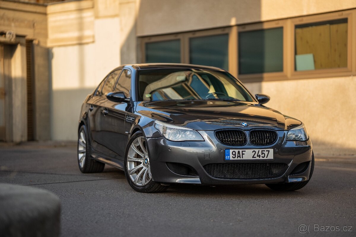 BMW M5 V10