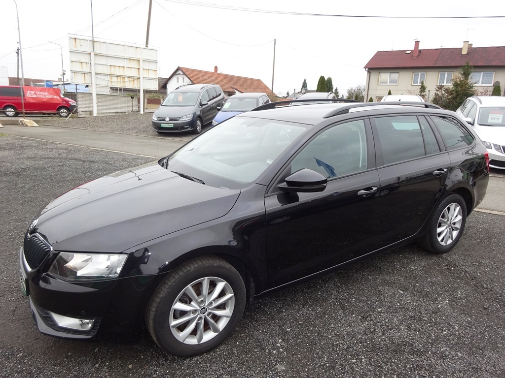 OCTAVIA COMBI III Ambition Plus 1,4 TSI 110kW+6st.man.-1.Maj