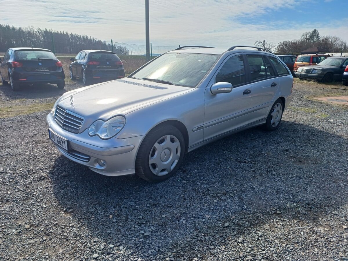 MB C220 CDI, automat, tažný, 110 kW