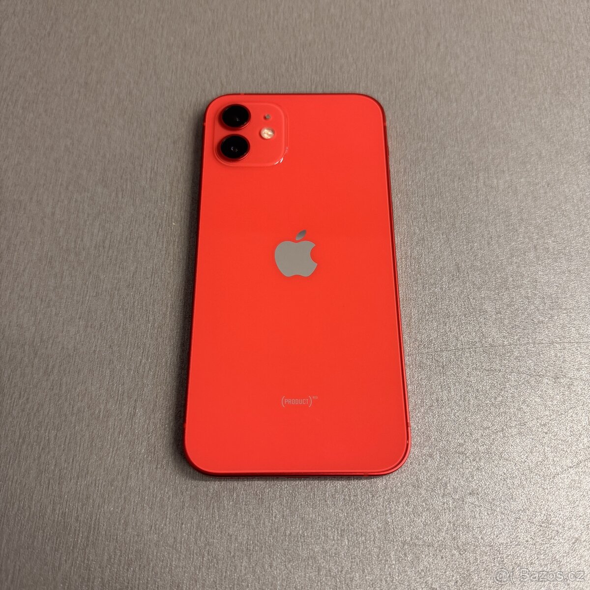 iPhone 12 64GB, pěkný stav, 12 měsíců záruka