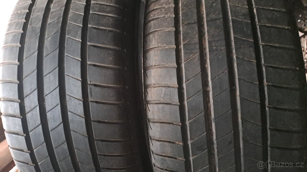 245/40R19 letní