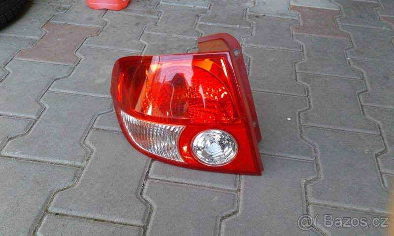 Hyundai Getz-levé zadni svetlo