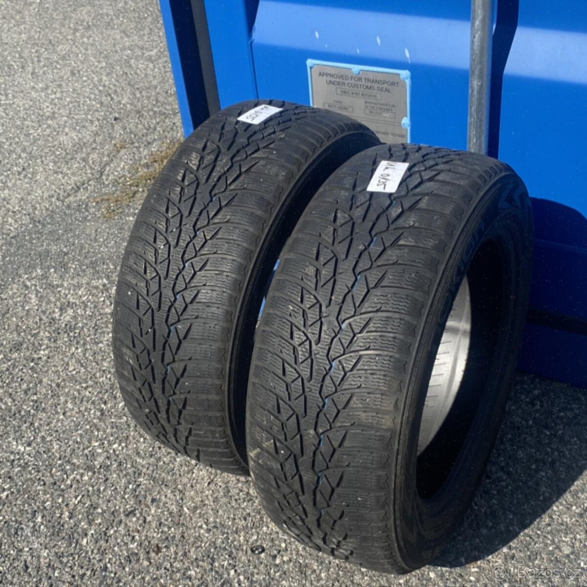 Zimní pneu 215/55 R17 93V Nokian 5mm