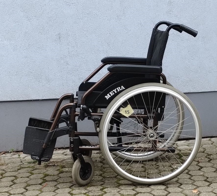 015-Mechanický invalidní vozík Meyra.