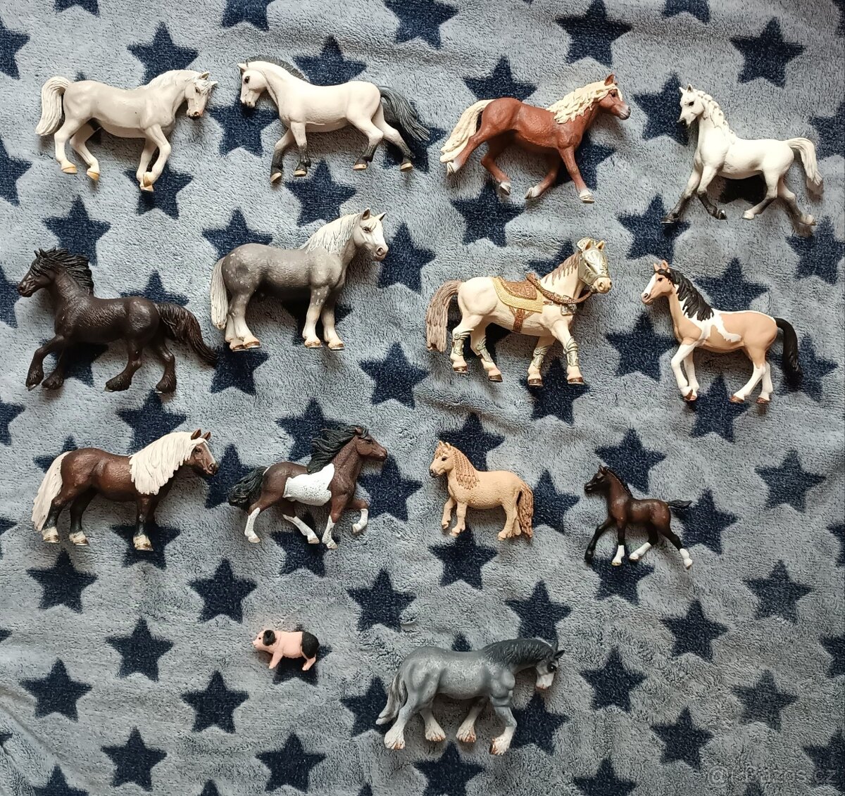 Schleich koně 13ks a mini prasátko