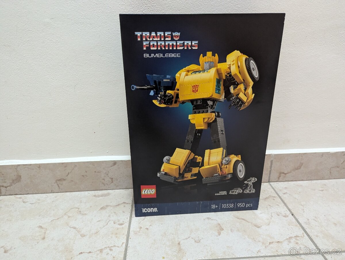 LEGO Icons 10338 Bumblebee