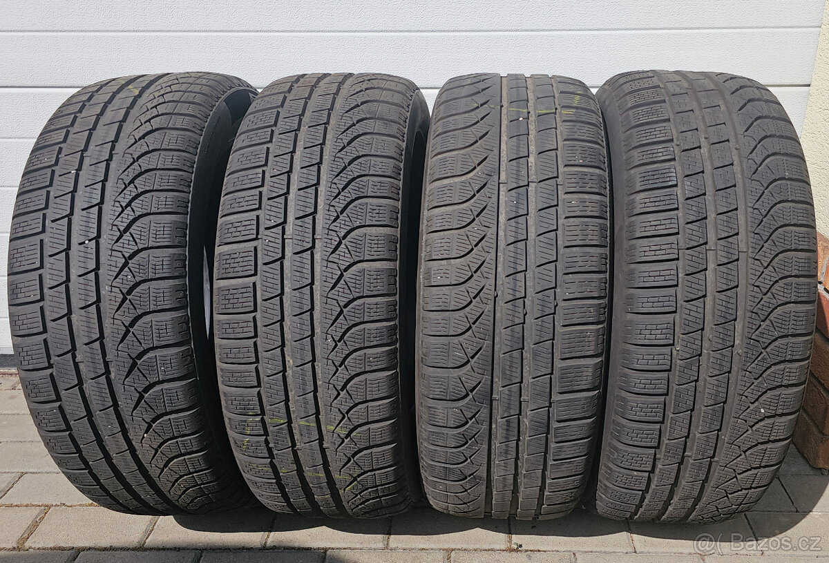 4 kusy Pirelli P Zero Winter 235/50 R19 99V