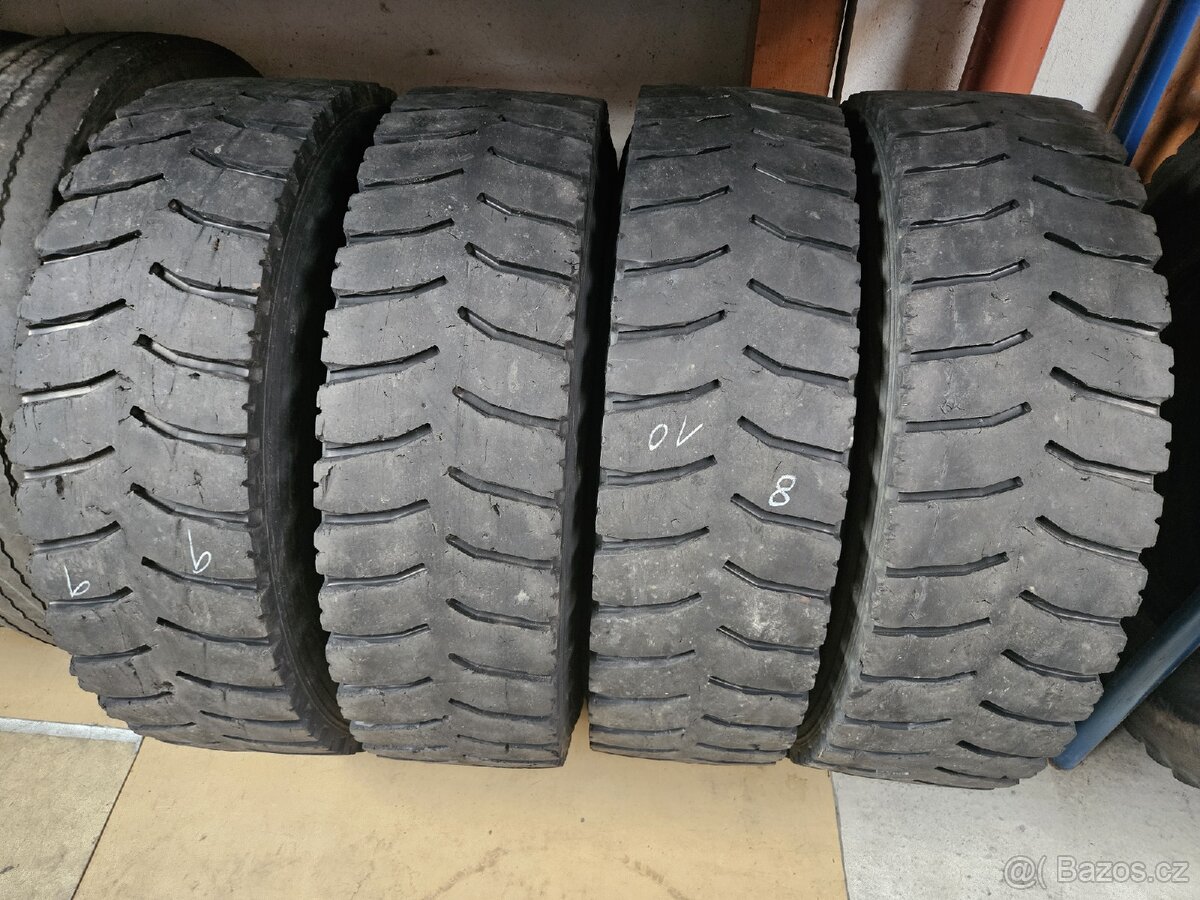 Nákladní záběrové pneu 295/80R22,5