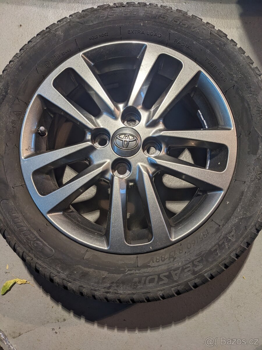 Toyota Yaris 185/60 R15