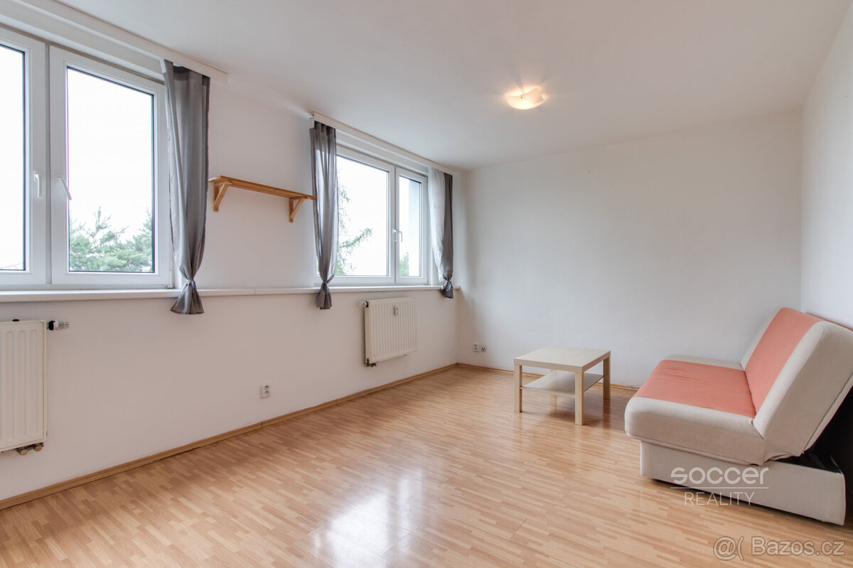 Pronájem bytu 1+kk, 29 m², ul. Rohožnická, Praha 21 – Újezd 