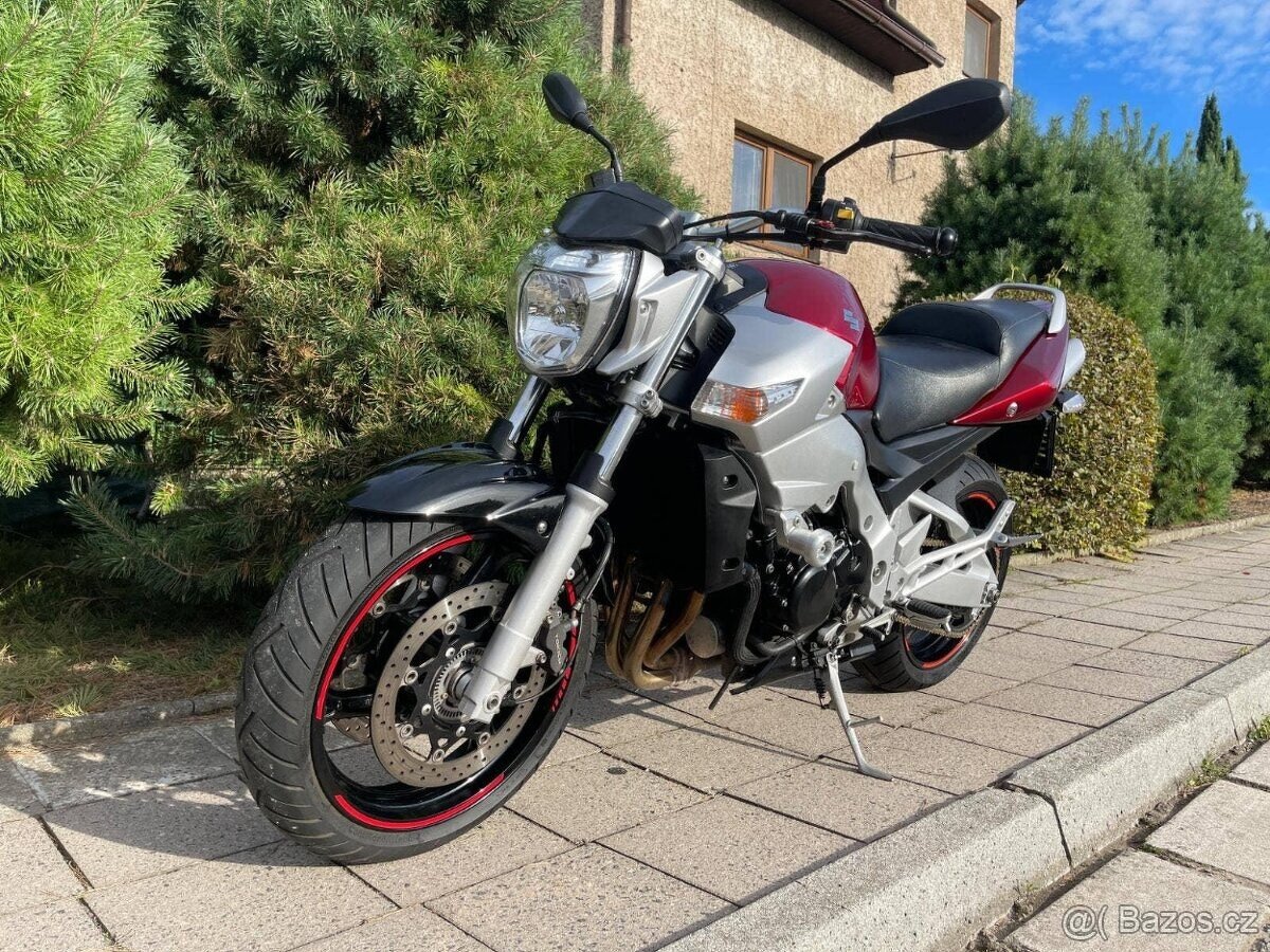 Suzuki gsr 600 rok-2007