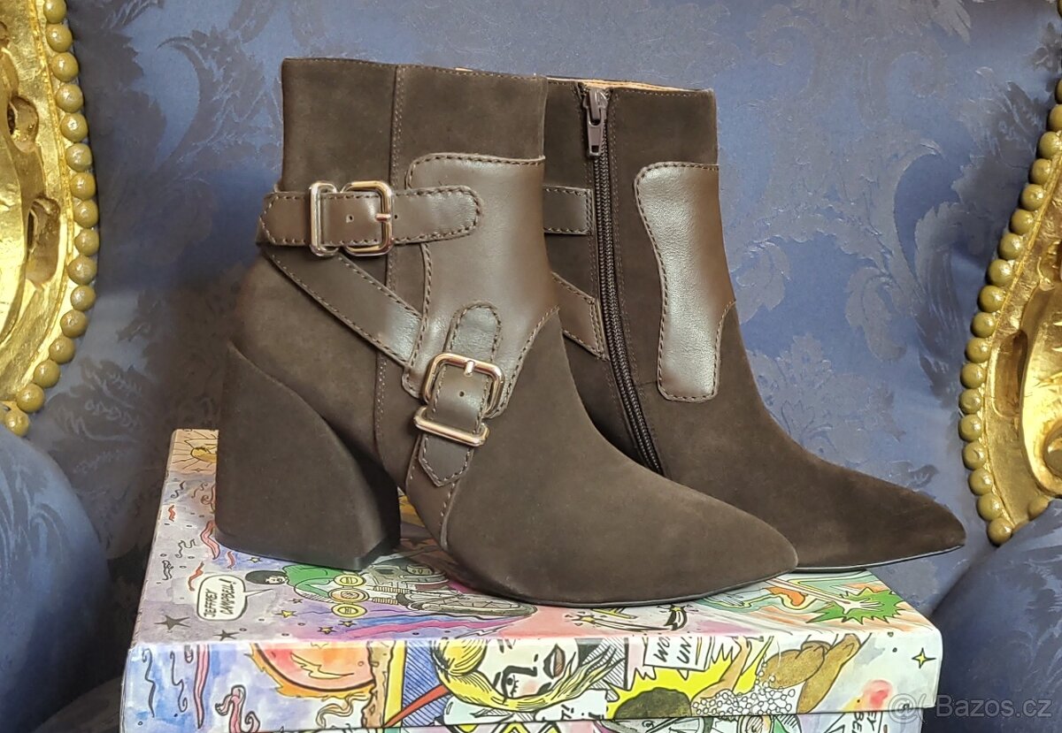 Kožené boty na podpatku značky Jeffrey Campbell. Velikost 37