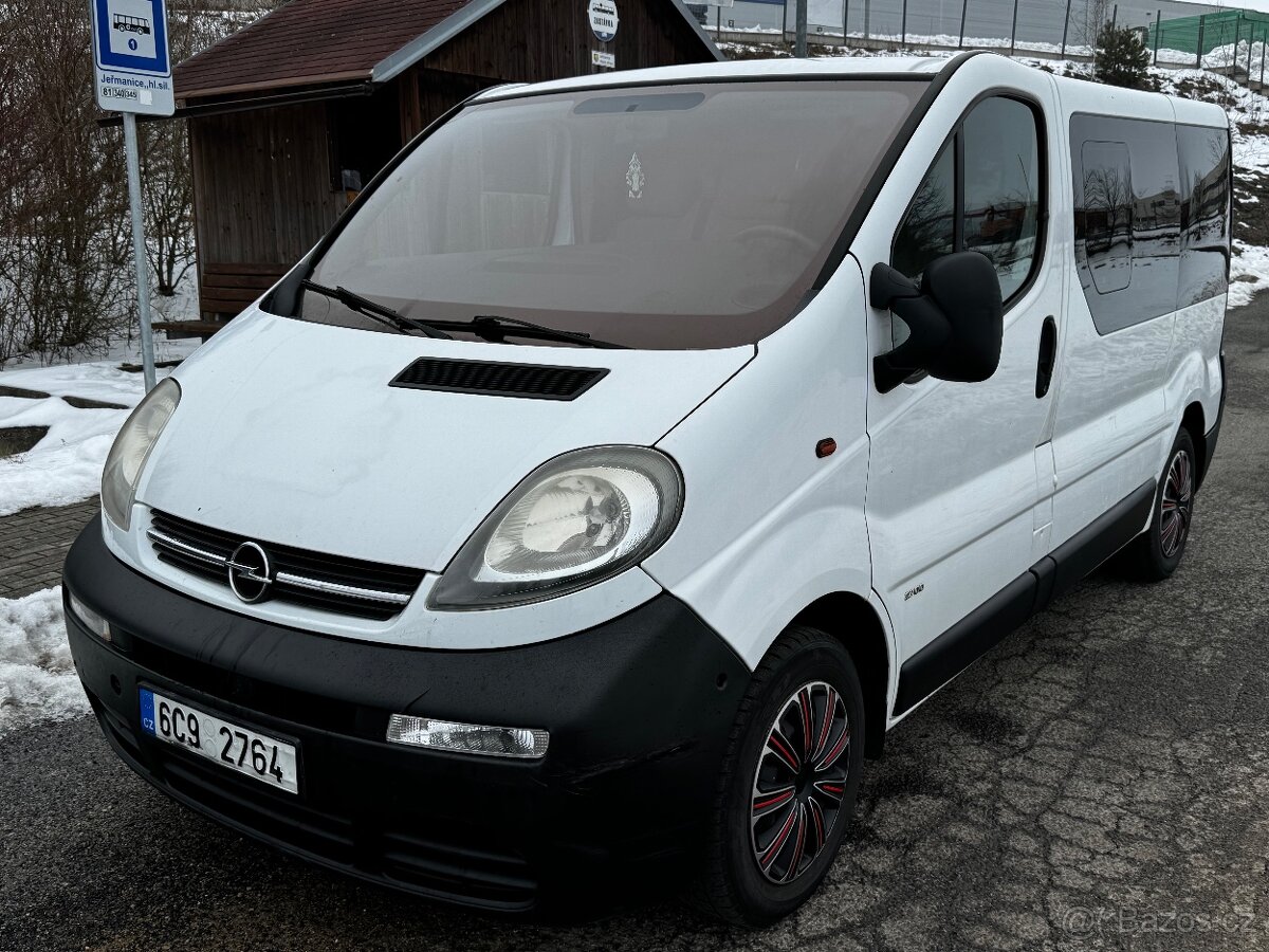 Vivaro 9. Míst