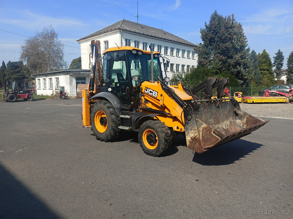 Traktorbagr JCB 3CX