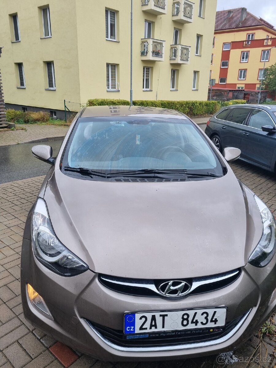 Hyundai Elantra