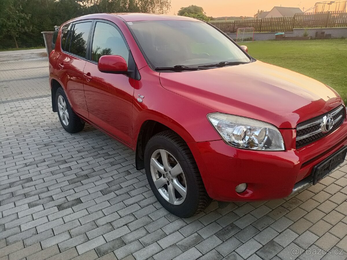 Toyota RAV4 2,2 D-4D 4x4,100kw,dvoje ALU