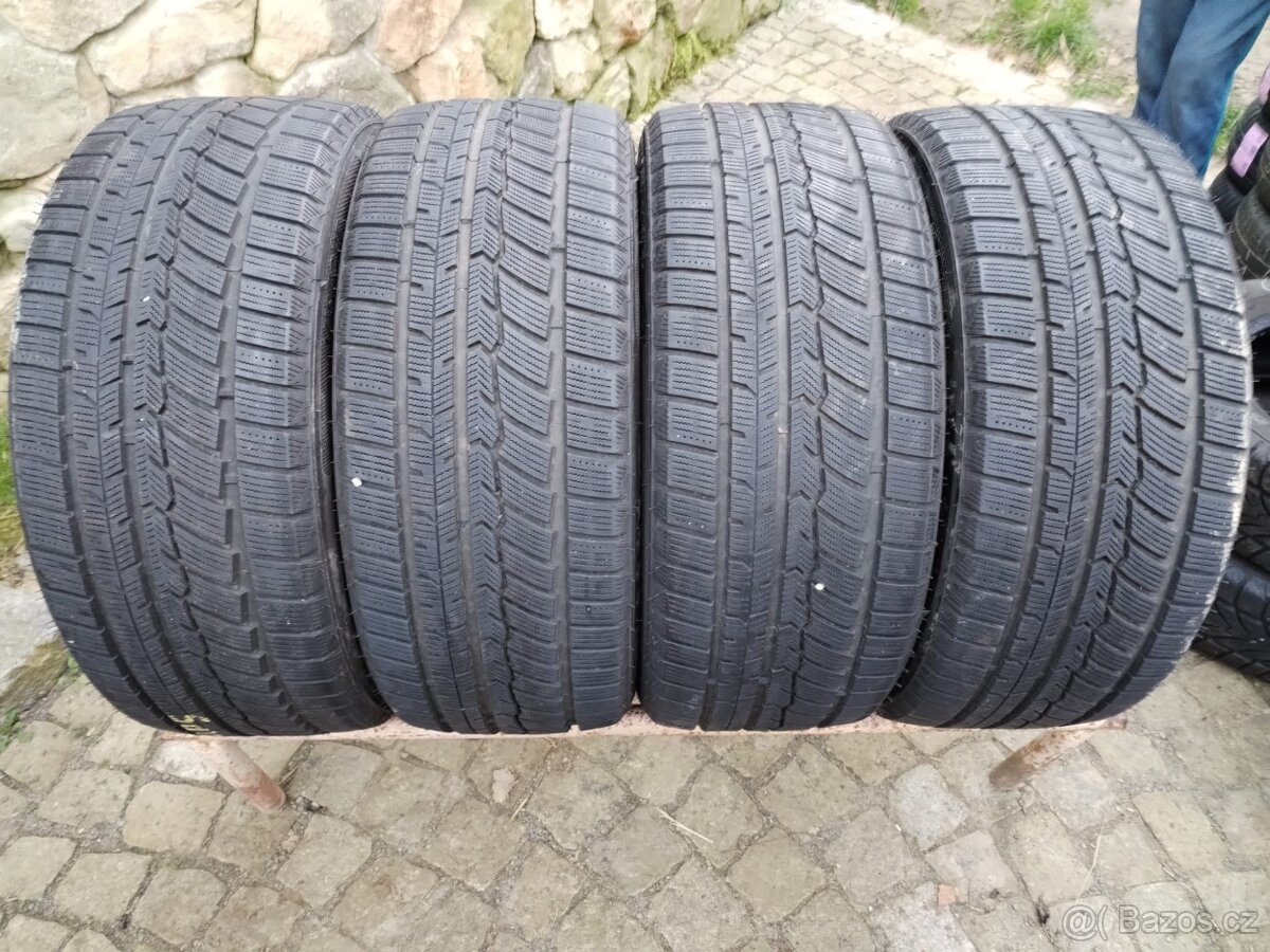 245/45/19 zimni pneu 245/45 R19