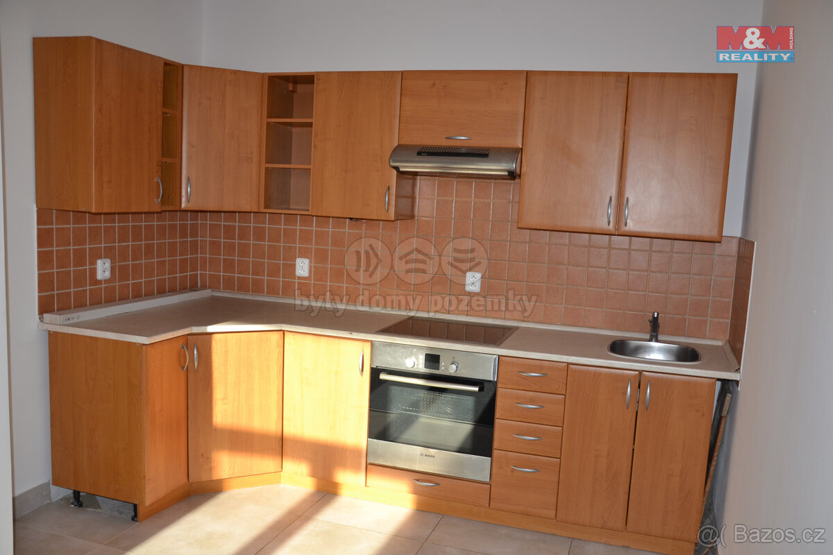 Prodej bytu 1+1, 54 m², Červený Kostelec, u náměstí obce