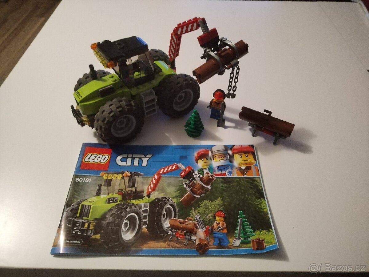 Lego city traktor do lesa