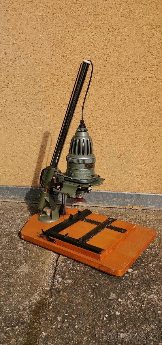 Zvětšovací přístroj Opemus IIa
